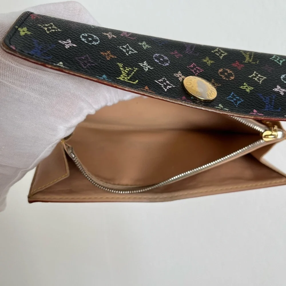 Auth LV Portefeuille Murikami wallet with 46”unbrand chain.